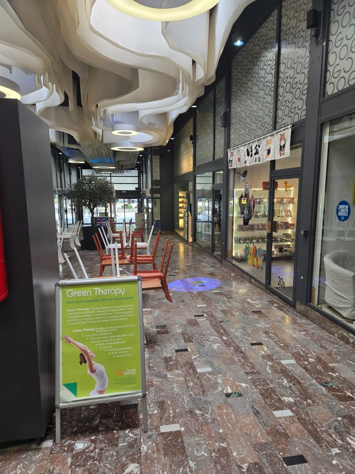 Galerie du cinquantenaire etterbeek allee vers hachiko